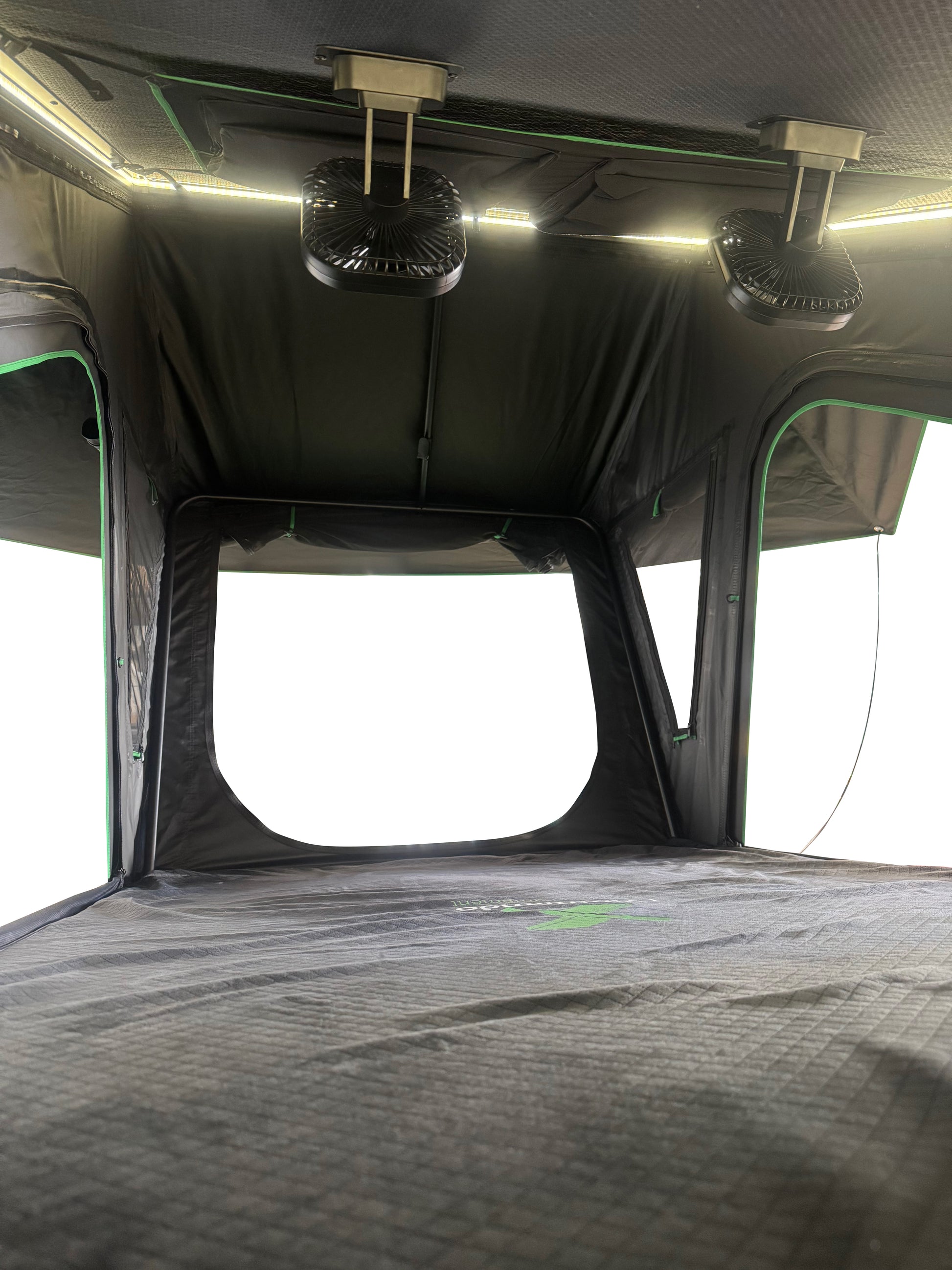 Commando Xtreme Rooftop Tent Internal Rear Image